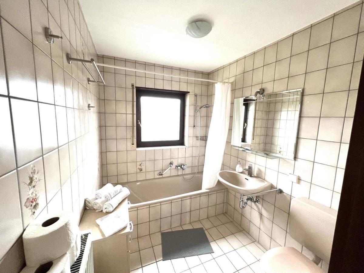 Grosse Ferienwohnung, Apartment In Leimen Wehome Komfort Esterno foto