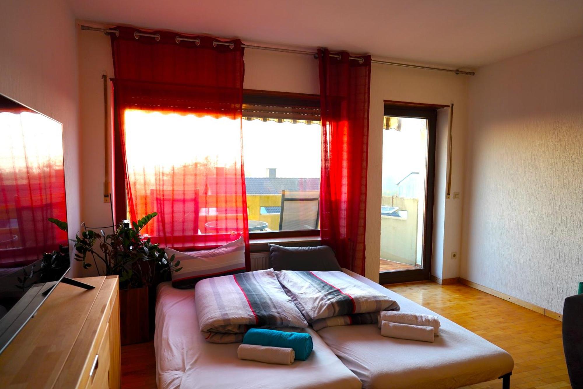 Grosse Ferienwohnung, Apartment In Leimen Wehome Komfort Esterno foto